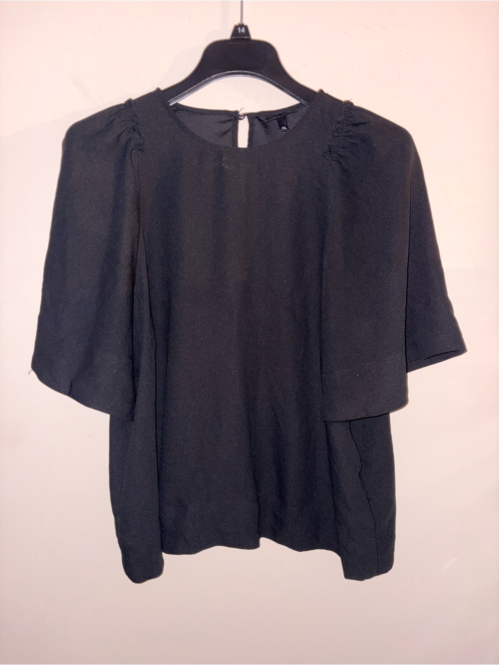 Who What Wear flutter sleeve size M